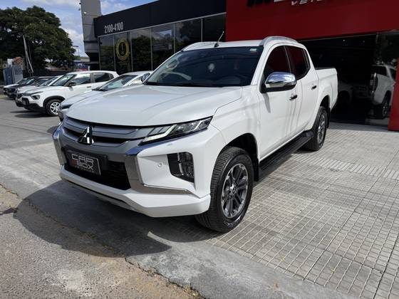 MITSUBISHI L200 TRITON 2.4 16V TURBO DIESEL SPORT HPE-S CD 4P 4X4 AUTOMÁTICO MITSUBISHI L200 TRITON 2.4 16V TURBO DIESEL SPORT HPE-S CD 4P 4X4 AUTOMÁTICO
